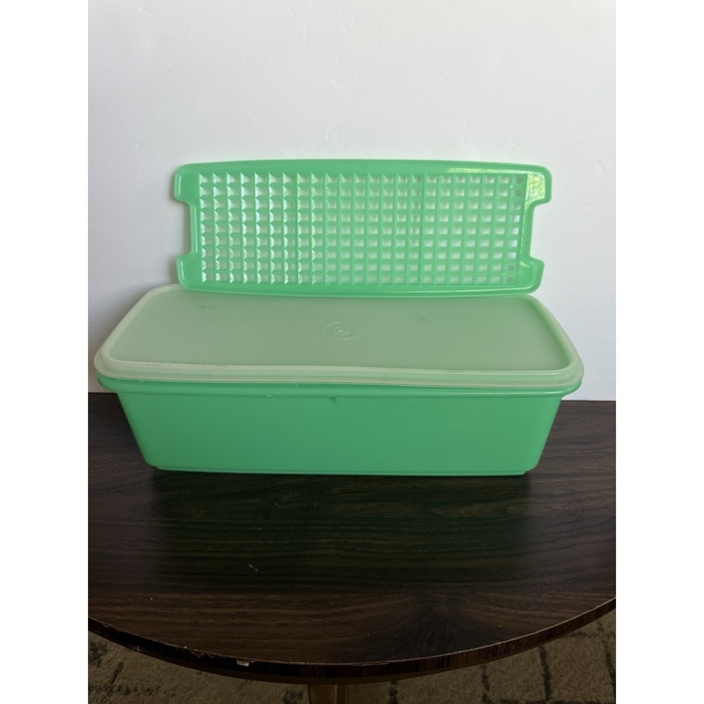Vintage Tupperware  # 782-8 Jadeite Green Celery Vegetable Keeper 3 Piece Set‎